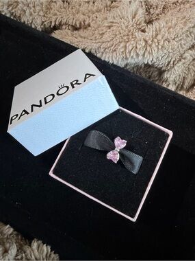 PANDORA PINK BOW CHARM